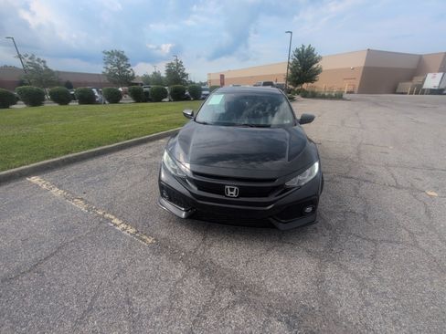 Used 2018 Honda Civic Sport image 13