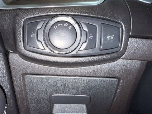 Used 2015 Ford Edge Titanium image 29