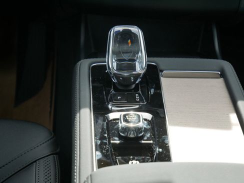 New 2026 Volvo XC90 T8 Plus AWD/4WD image 9