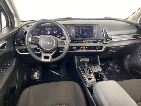 Used 2023 Kia Sportage LX image 19