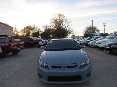 Used 2011 Scion tC image 2