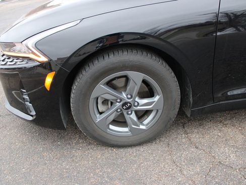 Used 2021 Kia K5 LXS image 12