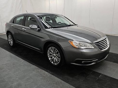Used 2012 Chrysler 200 Limited FWD image 1