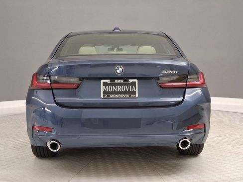 New 2026 BMW 330i Sedan w/ Premium Package image 8
