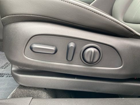 Used 2024 Buick Encore GX Avenir w/ Avenir Technology Package image 20