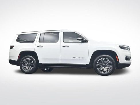 Used 2024 Jeep Wagoneer Series II w/ Flexible Seating Group image 24