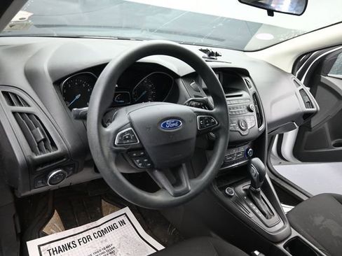 Used 2017 Ford Focus SE image 12