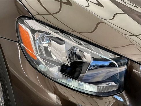 Used 2018 Mercedes-Benz GLC 300 4MATIC image 29