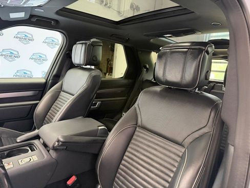 Used 2022 Land Rover Discovery HSE R-Dynamic AWD/4WD image 18