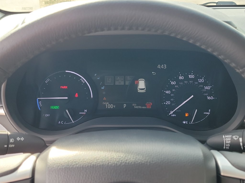Used 2025 Toyota Sienna XLE FWD image 21