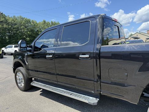 Used 2021 Ford F350 Lariat w/ Lariat Ultimate Package AWD/4WD image 6
