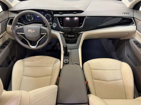 Certified 2023 Cadillac XT6 Premium Luxury w/ Technology Package FWD image 15
