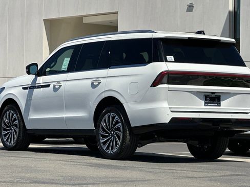 New 2026 Lincoln Navigator Black Label image 5