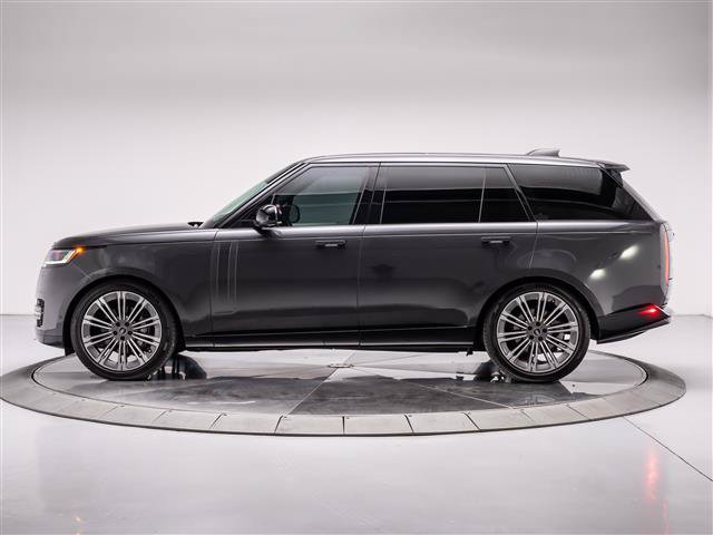 Used 2025 Land Rover Range Rover Long Wheelbase SE AWD/4WD image 2