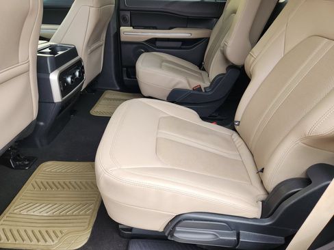 Used 2024 Ford Expedition Limited RWD image 21