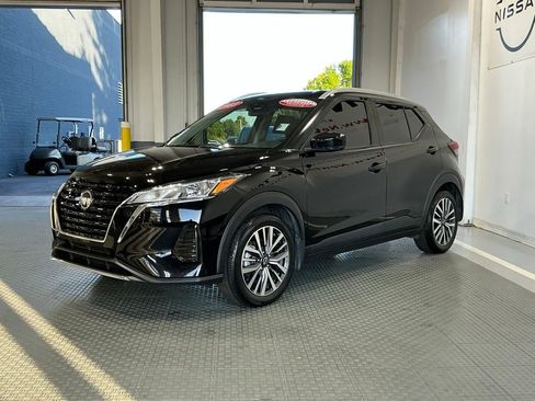 Used 2024 Nissan Kicks SV FWD image 2