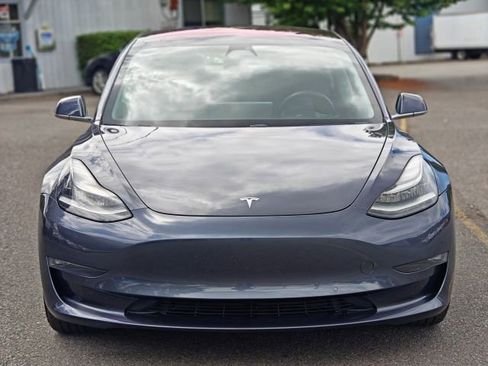 Used 2018 Tesla Model 3 Long Range RWD image 5