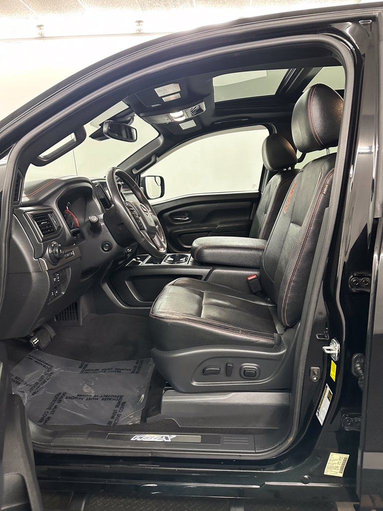 Used 2021 Nissan Titan PRO-4X w/ Pro-4x Convenience Package AWD/4WD image 11