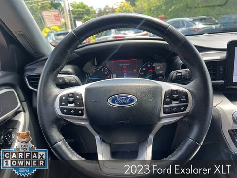 Used 2023 Ford Explorer XLT w/ Equipment Group 202A AWD/4WD image 14