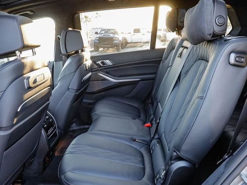 Used 2026 BMW X7 M60i AWD/4WD image 23