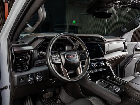 Used 2024 GMC Sierra 2500 AT4 w/ Max Trailering Package image 16