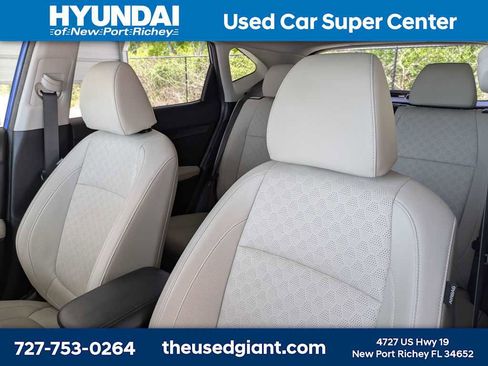Used 2023 Kia Seltos EX AWD/4WD image 7