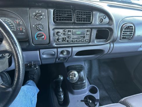 Used 2001 Dodge Ram 1500 Truck 4x4 Quad Cab image 10