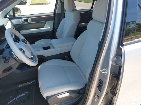 Used 2024 Hyundai Santa Fe SE FWD image 16