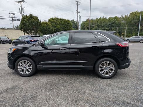 Used 2022 Ford Edge Titanium image 4