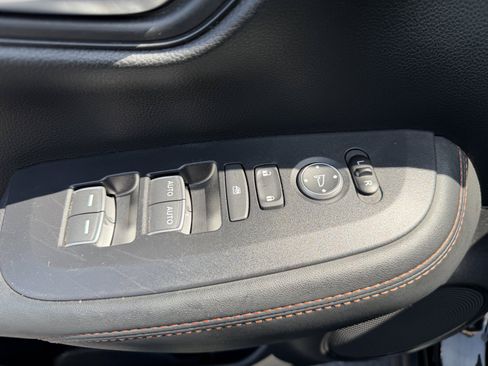 Used 2024 Honda HR-V Sport image 18