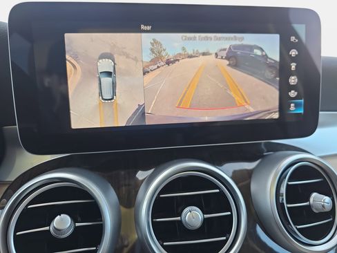 Used 2022 Mercedes-Benz GLC 300 image 23