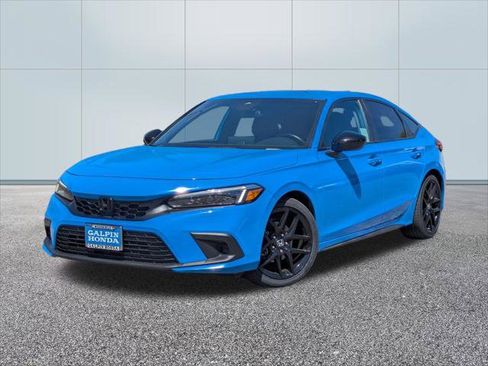 Used 2023 Honda Civic Sport image 1