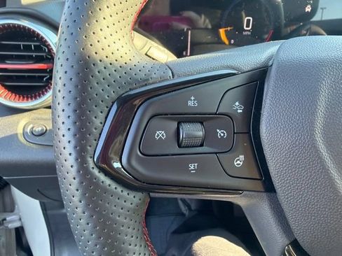 Used 2026 Chevrolet Trax RS w/ Sunroof Package FWD image 19