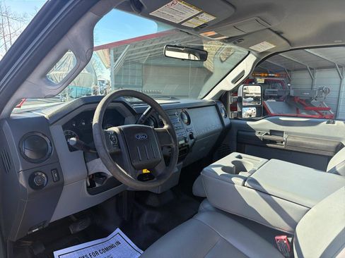 Used 2011 Ford F250 XL w/ PWR Equipment Group image 13