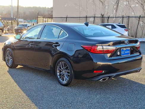 Used 2018 Lexus ES 350 w/ Ultra Luxury Package image 4