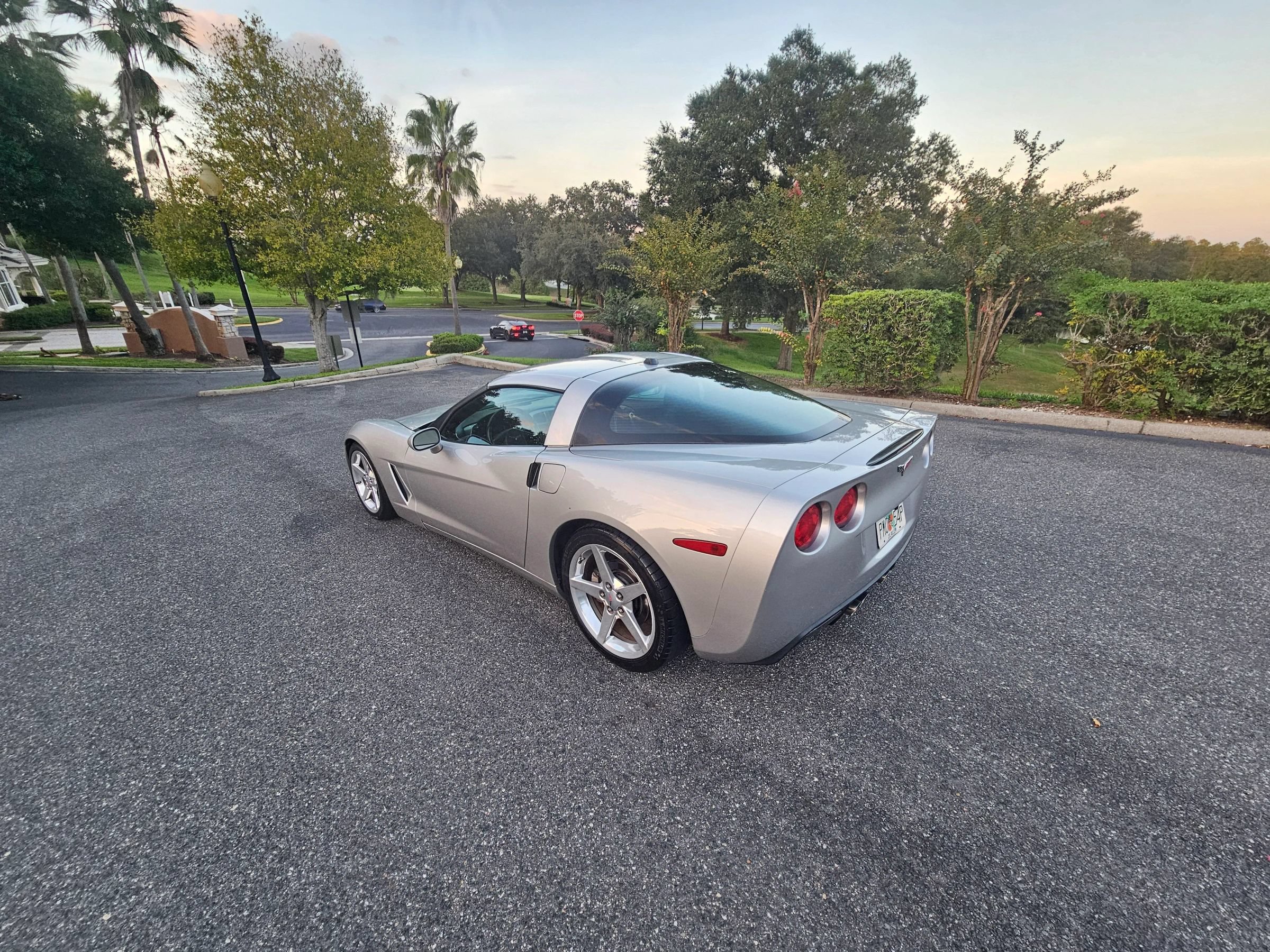 Used 2005 Chevrolet Corvette Coupe w/ Preferred Equipment Group RWD image 3