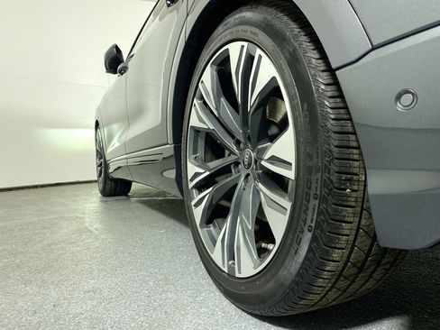 Certified 2025 Audi Q8 Premium Plus w/ Premium Plus Package image 3