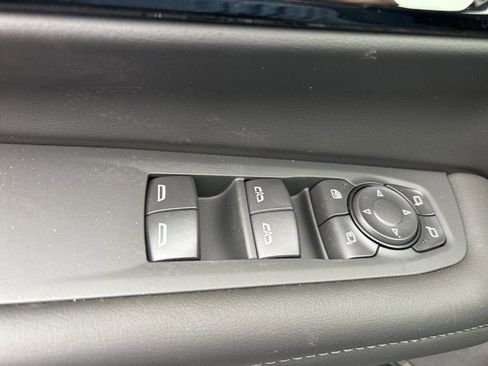 New 2026 Chevrolet Suburban Z71 image 24