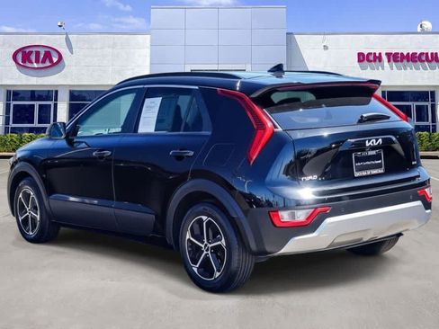 Certified 2024 Kia Niro EX FWD image 4