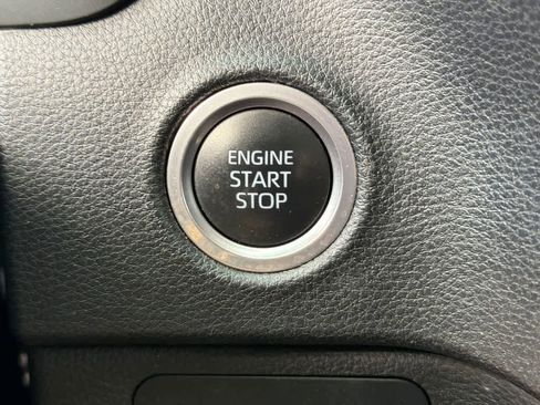 Used 2022 Toyota Tundra SR5 w/ SR5 Premium Package image 29