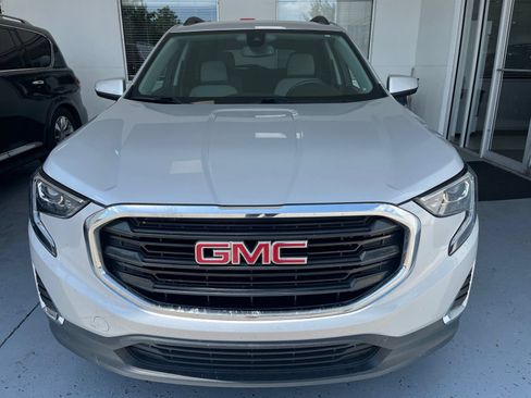 Used 2021 GMC Terrain SLE w/ Driver Convenience Package FWD image 4