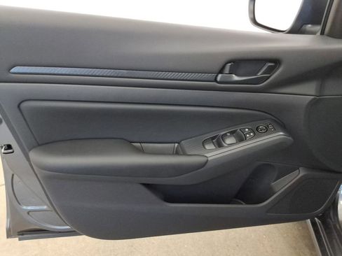 Used 2025 Nissan Altima 2.5 S FWD image 17