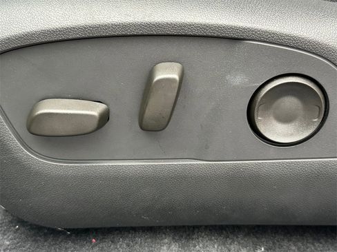 New 2026 Chevrolet Equinox EV LT image 22