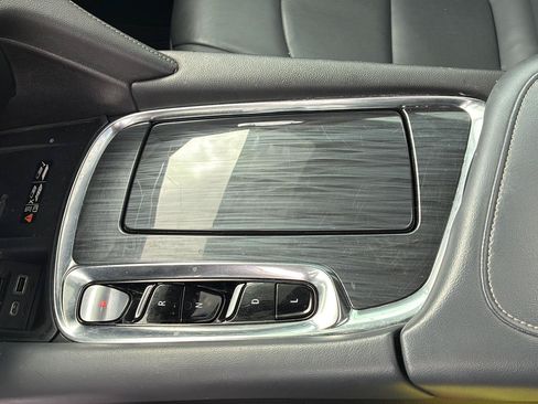 Used 2024 Buick Enclave Essence w/ Experience Buick Package FWD image 22