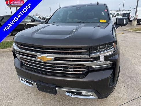 Used 2021 Chevrolet Silverado 1500 High Country w/ Technology Package image 2