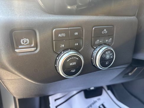 Used 2023 GMC Sierra 1500 Elevation w/ X31 Off-Road Package AWD/4WD image 18