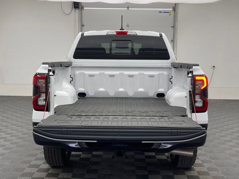 Used 2024 Ford Ranger XLT w/ FX4 Off-Road Package AWD/4WD image 9
