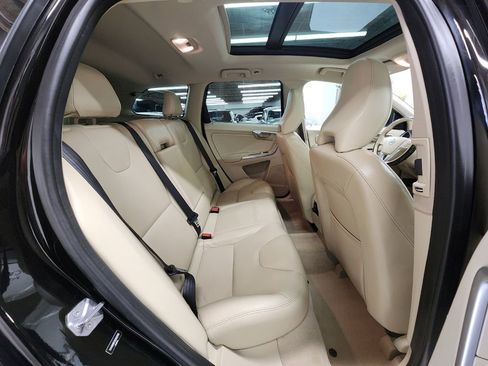 Used 2016 Volvo XC60 T6 image 9