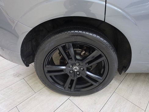 Used 2018 Volvo XC60 T5 Momentum w/ Convenience Package AWD/4WD image 42
