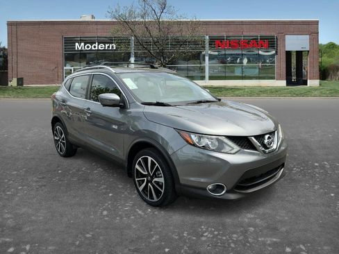 Used 2017 Nissan Rogue Sport SL image 5